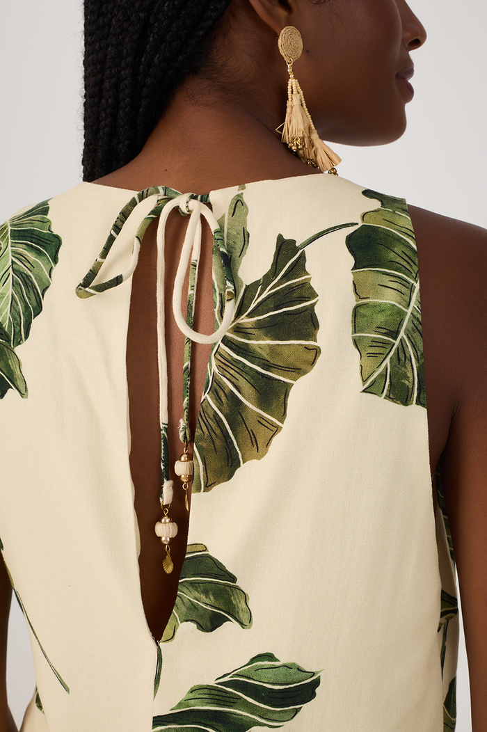 Beige Folhar Crew Neck Sleeveless Blouse