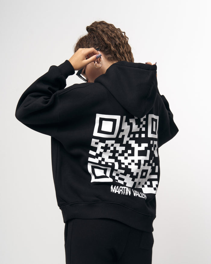 Sigilio QR Printed Oversized Black Hoodie Jogger Set (8)