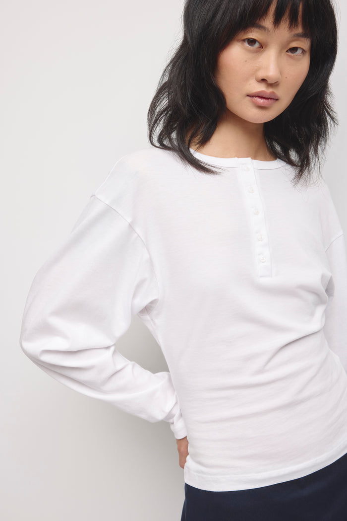 Women's Shaped Henley Longsleeve in White