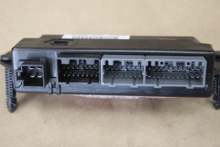 05-10 CHRYSLER 300C SRT8 6.1L OEM FRONT DOOR CONTROL MODULE 56038722AL