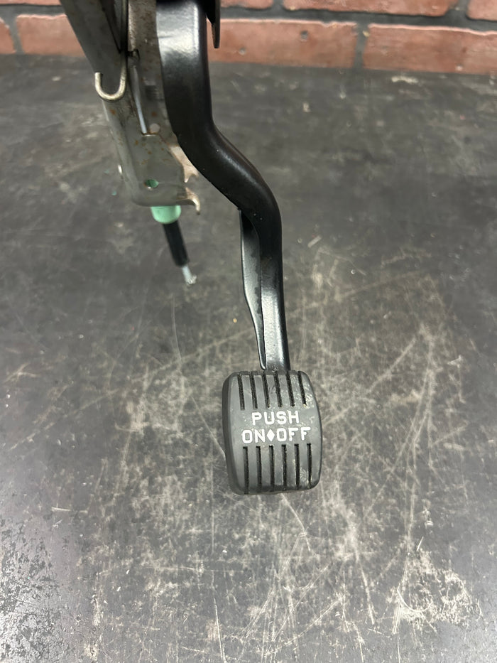07-23 CHARGER CHALLENGER 300 EMERGENCY PARKING BRAKE PEDAL OEM 04779478AI