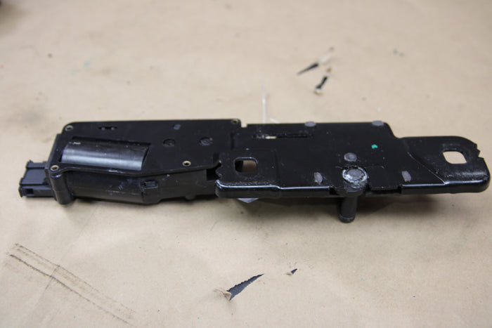 11-18 OEM Audi A8 Quattro Trunk Lid Lock Latch Striker Plate Motor 4H0 827 383 A