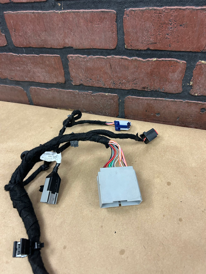 16-18 CHALLENGER MANUAL TRANS CENTER CONSOLE CARPLAY MEDIA HUB USB WIRE HARNESS