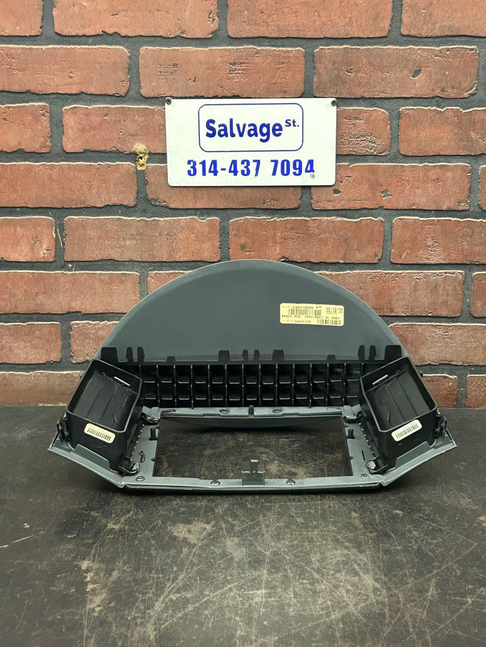 2005 - 2007 Jeep Grand Cherokee Interior Center Dash Radio Bezel Trim OEM