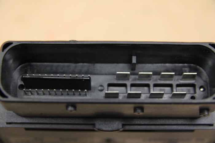 2012-2018 AUDI A8L ELECTRONIC PARKING BRAKE COMPUTER CONTROL MODULE OEM