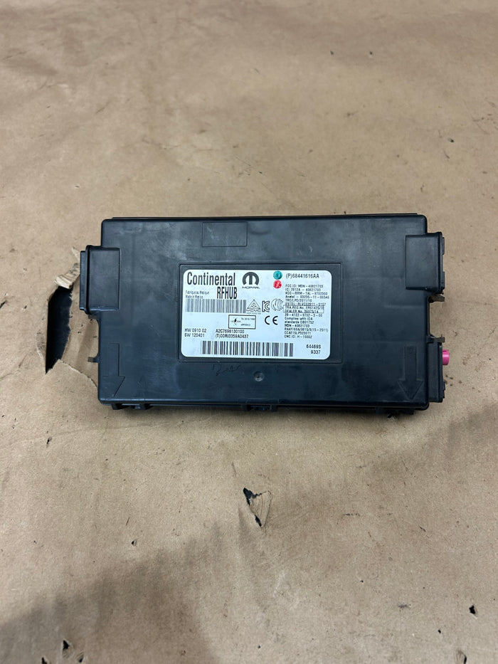 2020-22 CHALLENGER CHARGER 300 KEYLESS ENTRY HUB RECEIVER MODULE OEM 68441616AA