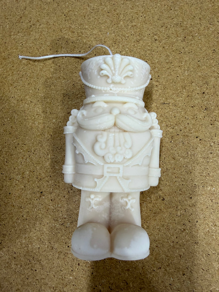 Nutcracker candle (NEW) DEMO