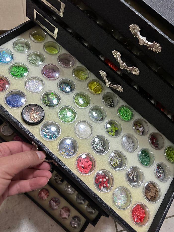 A very unique nail art display set from Korea - DEMO