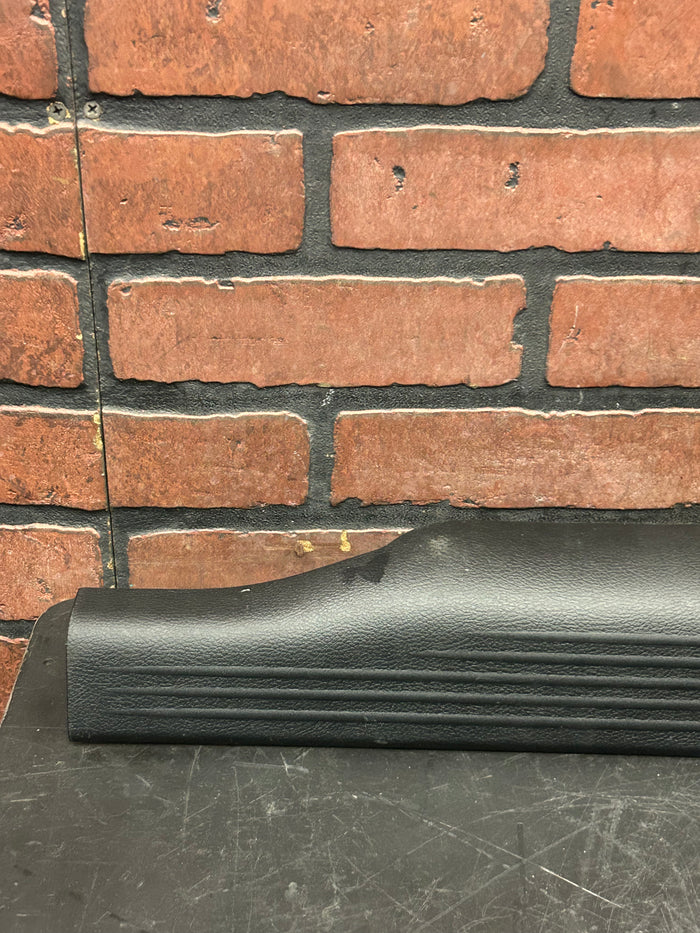 2015-23 DODGE CHALLENGER FRONT RIGHT SIDE DOOR SILL SCUFF PLATE TRIM COVER OEM