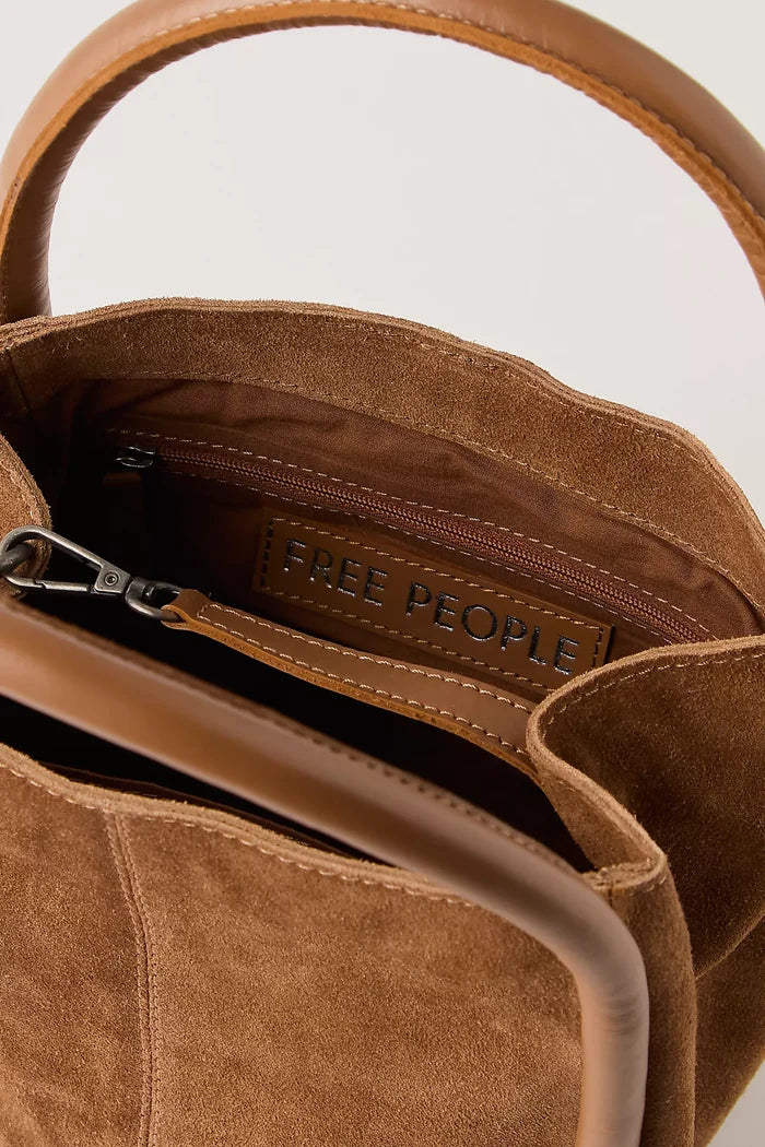 Barlow Bucket Bag - Cognac