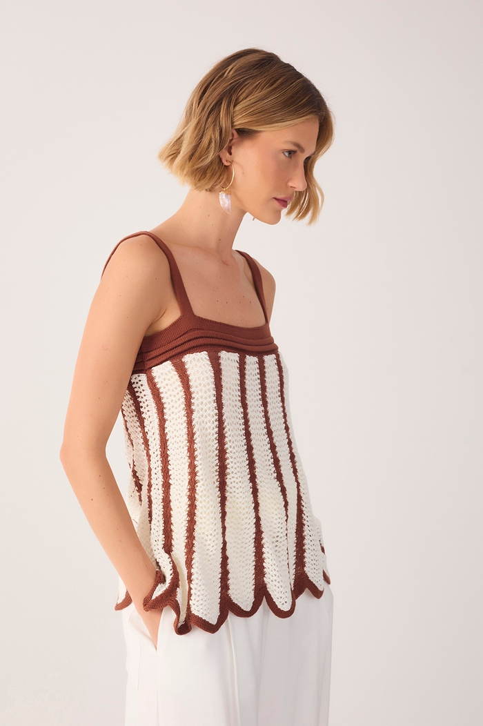 Bicolor Asymmetric Hem Tricot Blouse