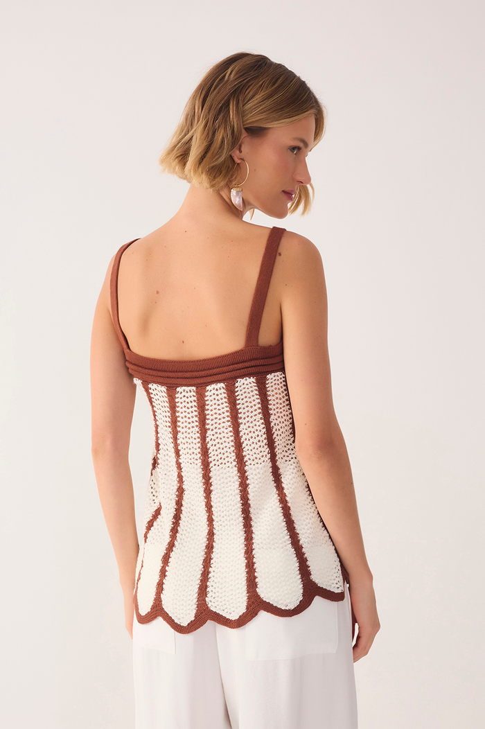 Bicolor Asymmetric Hem Tricot Blouse