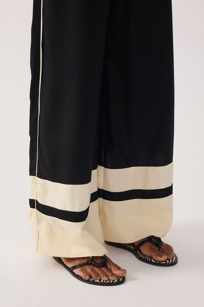 Black Bicolor Layered Linen Jumpsuit_5