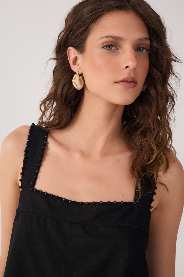 Black Sleeveless Beading Linen Blouse_4