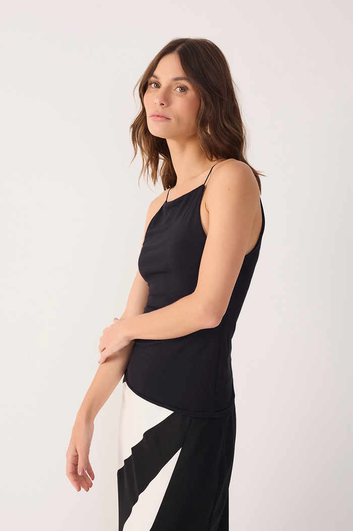 Black Square-Neck Blouse_3