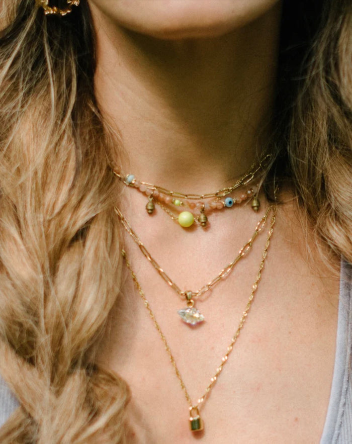Cierro Necklace - Hen and Bear