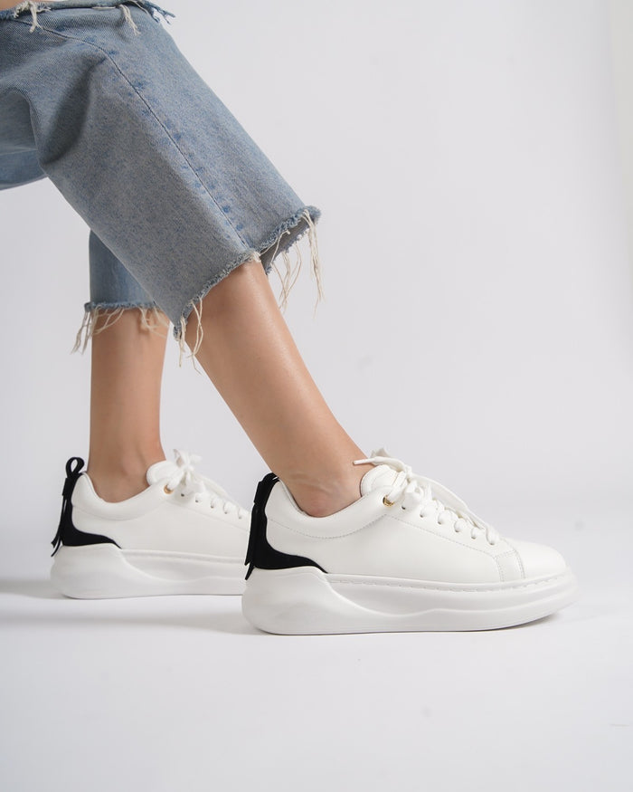 Highrise Women's Black Suede Belted White Shoes (6)