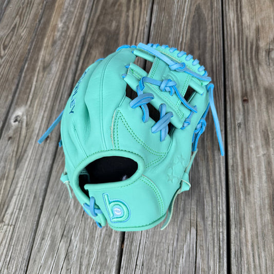 I-Web, BBG LTD Minty Fresh USA STEERHIDE for 'Tweens and Teens