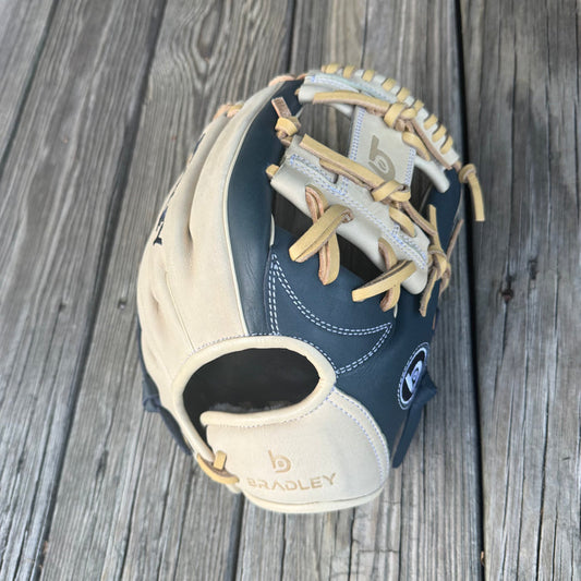 I-Web, Next Play Limited Edition USA Steerhide, Camel/Navy
