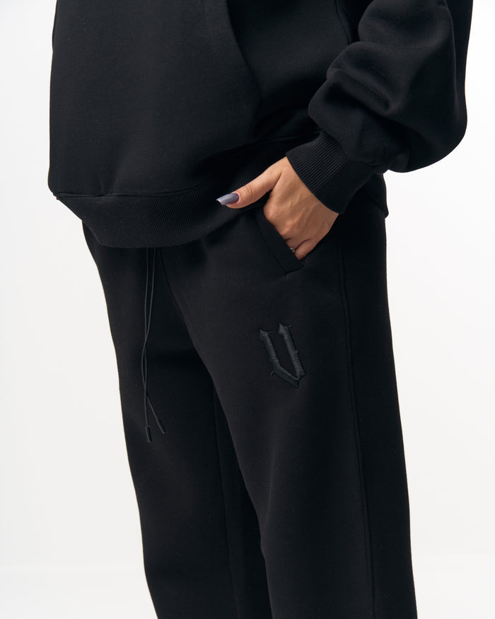 Insignio 3D Embroidered Designer Oversized Black Hoodie Jogger Set (7)
