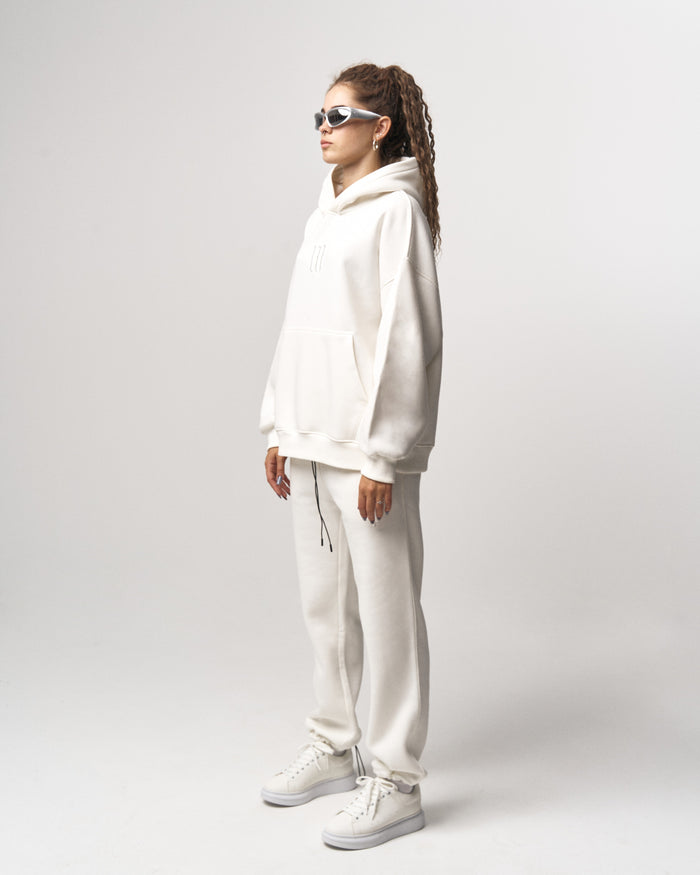 Insignio 3D Embroidered Designer Oversized White Hoodie Jogger Set (3)