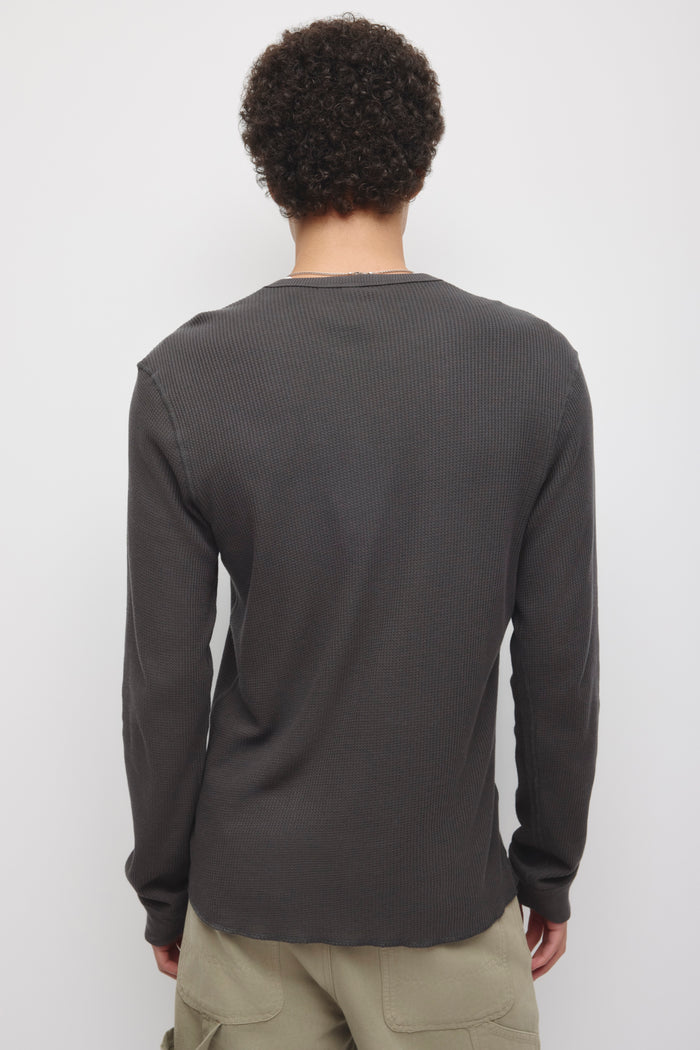 Men's Atlas Waffle Longsleeve in Almost Black