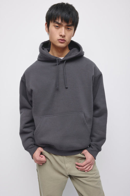 Model is 6'2 and is wearing size M.