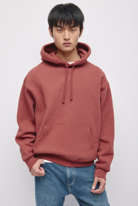 Model is 6'2 and is wearing size M.