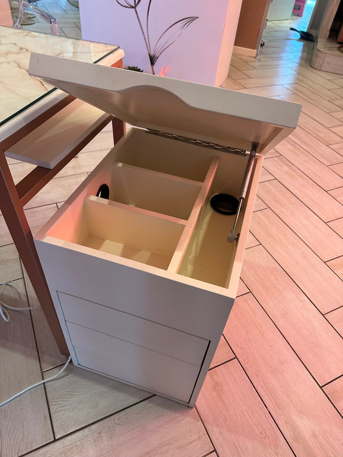 Nail tech side table DEMO