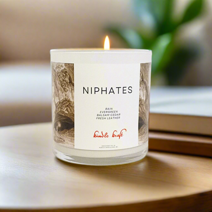 Niphates Candle 10 oz.