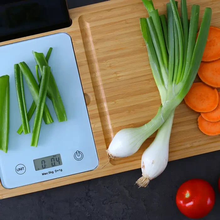 PREP-TECH Bamboo Cutting Board With Kitchen Scale
