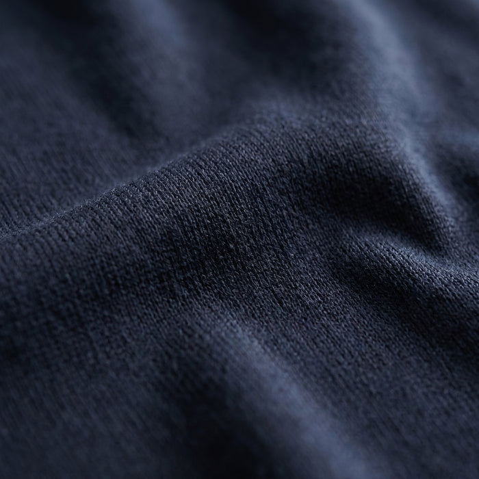 Short Sleeve Raglan Crew Neck fabric detail — Emanuel Berg