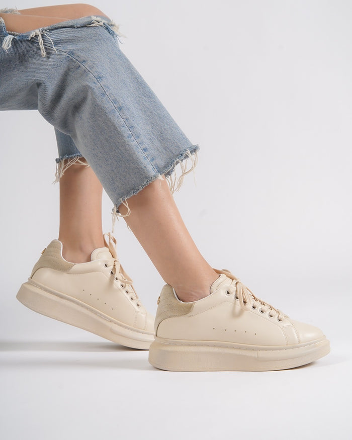 V-Harmony Women's Shoes with Crown in Solid Color (5)