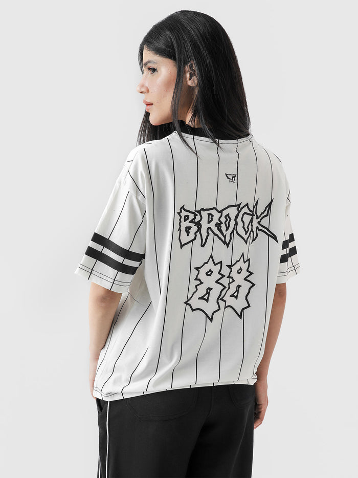 VENOM jersey white male model outdoor lifestyle shot Pakistan – GROOVY