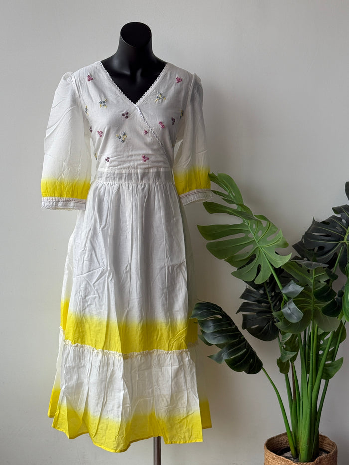 White with yellow shaded cotton gown