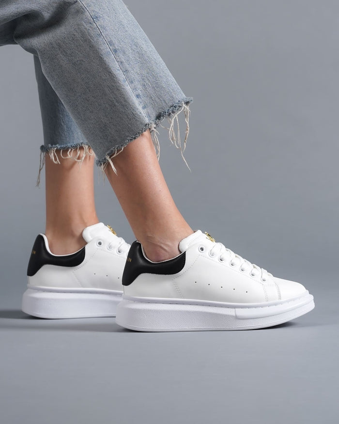 Women's Crowned Chunky Sneakers Shoes White-Black (6)