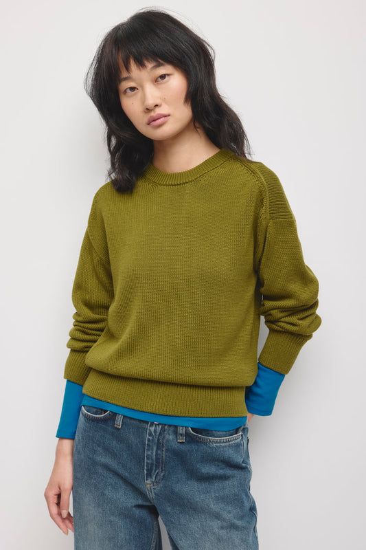 Model is 5’9” and is wearing a size XS.
