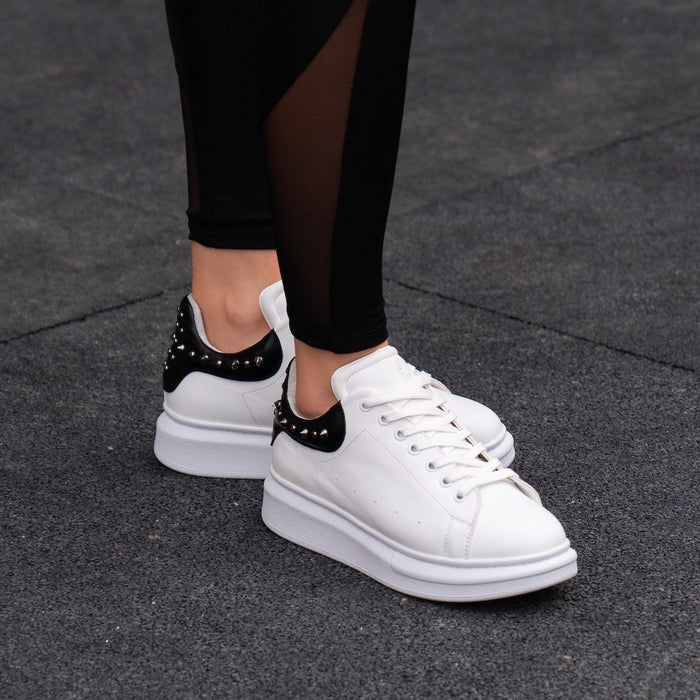Women's Hype Sole Thorn Sneakers In White (5)