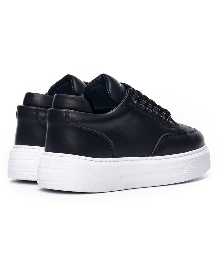 Women's Low Top Sneakers Shoes Black (3)