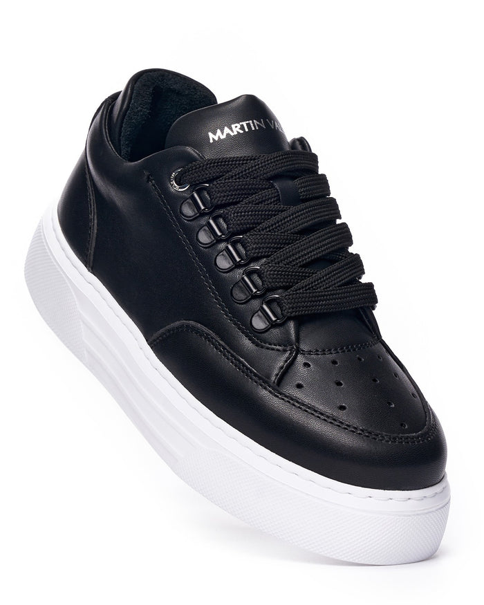 Women's Low Top Sneakers Shoes Black (4)